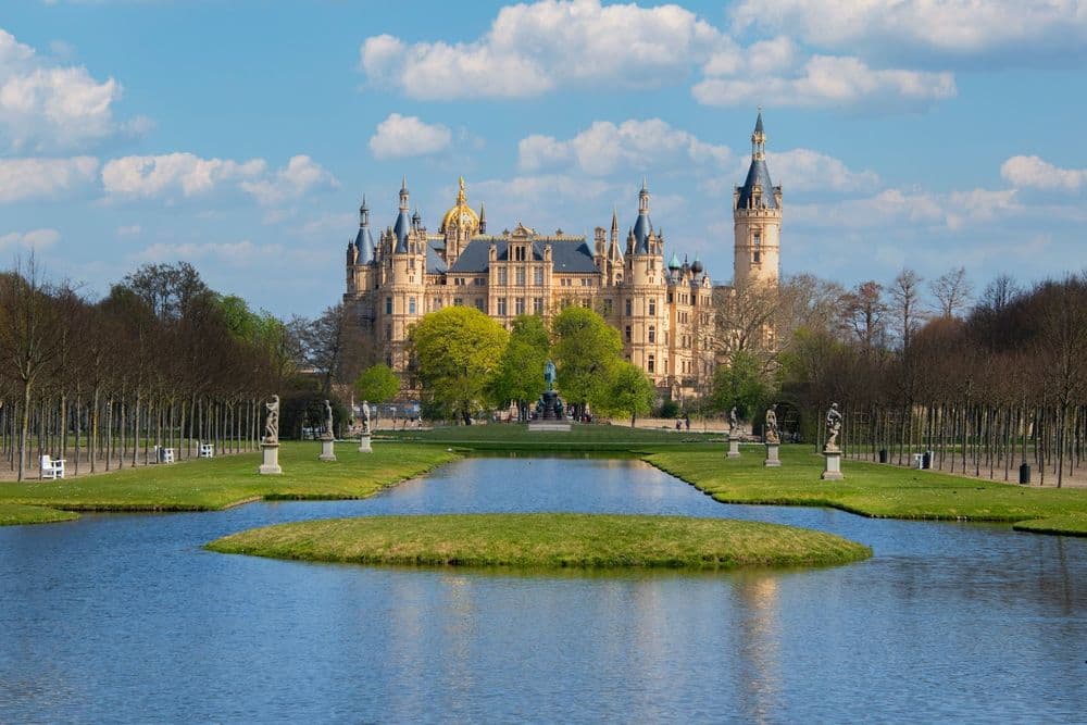 30km Heldenmarsch Schwerin am 10.10.2026 in Schwerin Symbolbild für 30km Heldenmarsch Schwerin